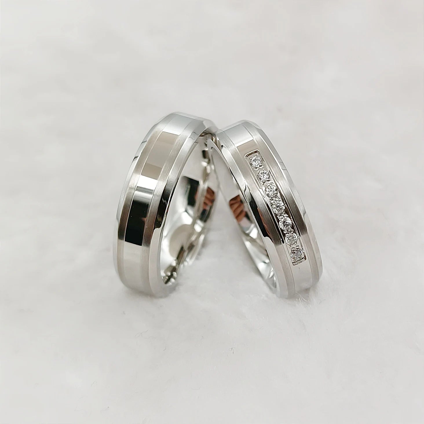 Splendid Designer 2pcs Bridal Wedding Engagement Rings Bridal Sets Silver Stainless Steel Jewelry Statement Ring