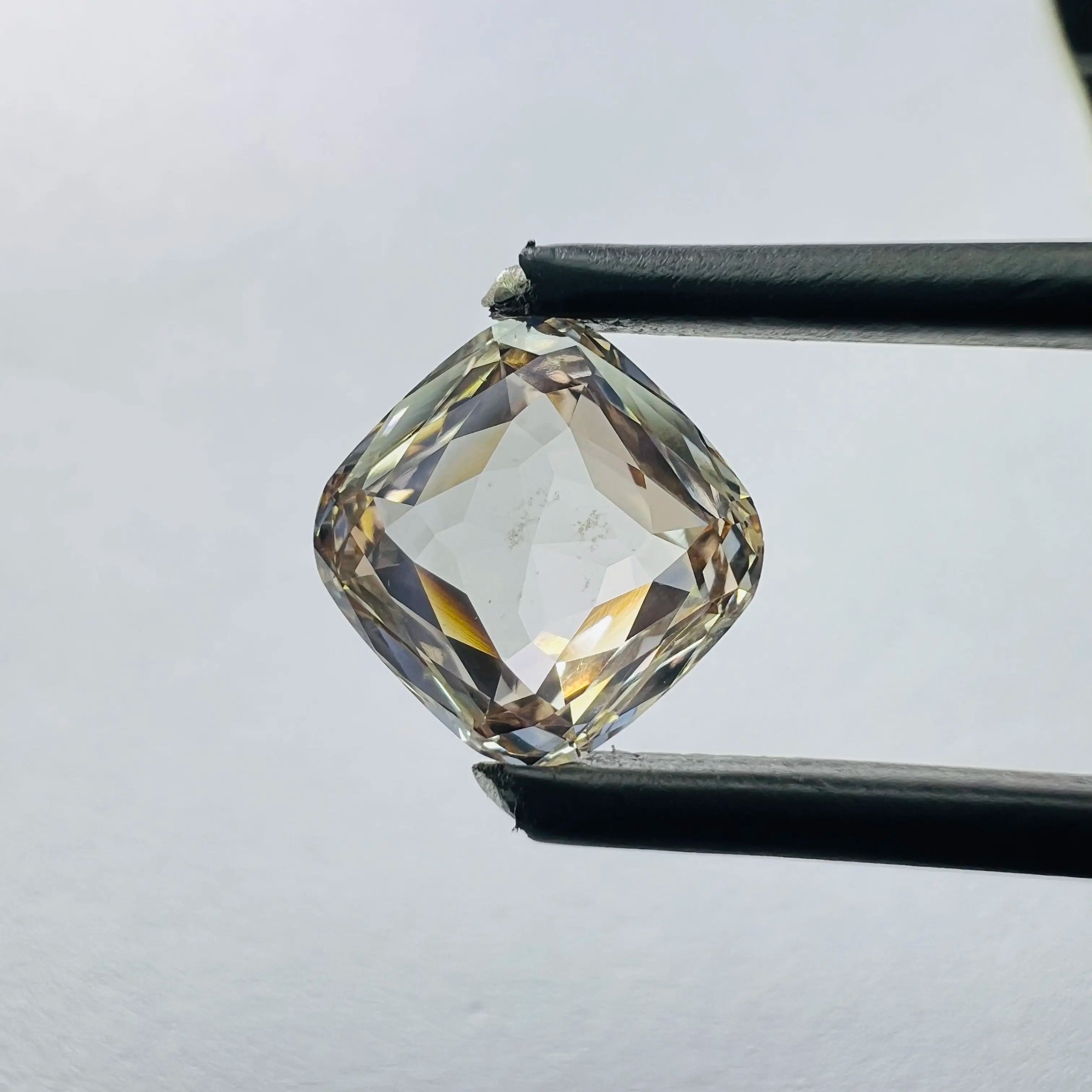 Radiant Cushion Shape Brown VS2 CVD Lab Crafted Diamonds for Jewelers Creating Modern Fashion Jewelry and Designer Ornaments