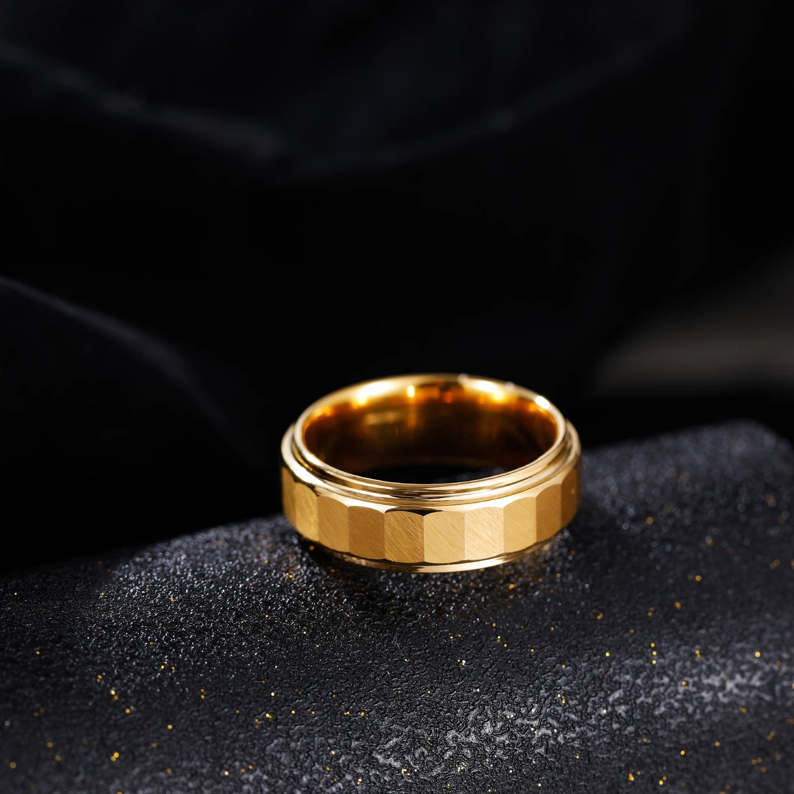 OAHLAN Fashion Jewelry 8mm Hammered Gold Plated Tungsten Carbide Rings for Men Gold Inner Engagement Band Drop Shipping
