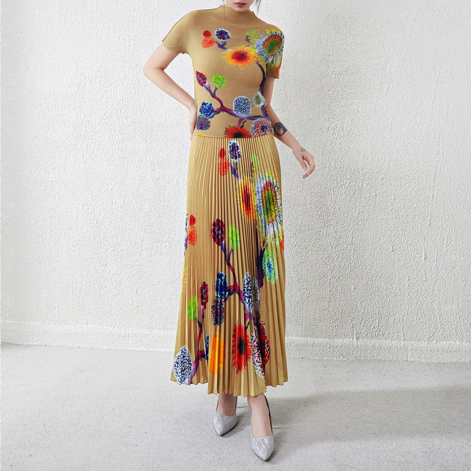 High Quality Miyake Women's Printed Pleated Skirt and Elastic O-Neck Top Loose Ankle-Length Two-Piece Set