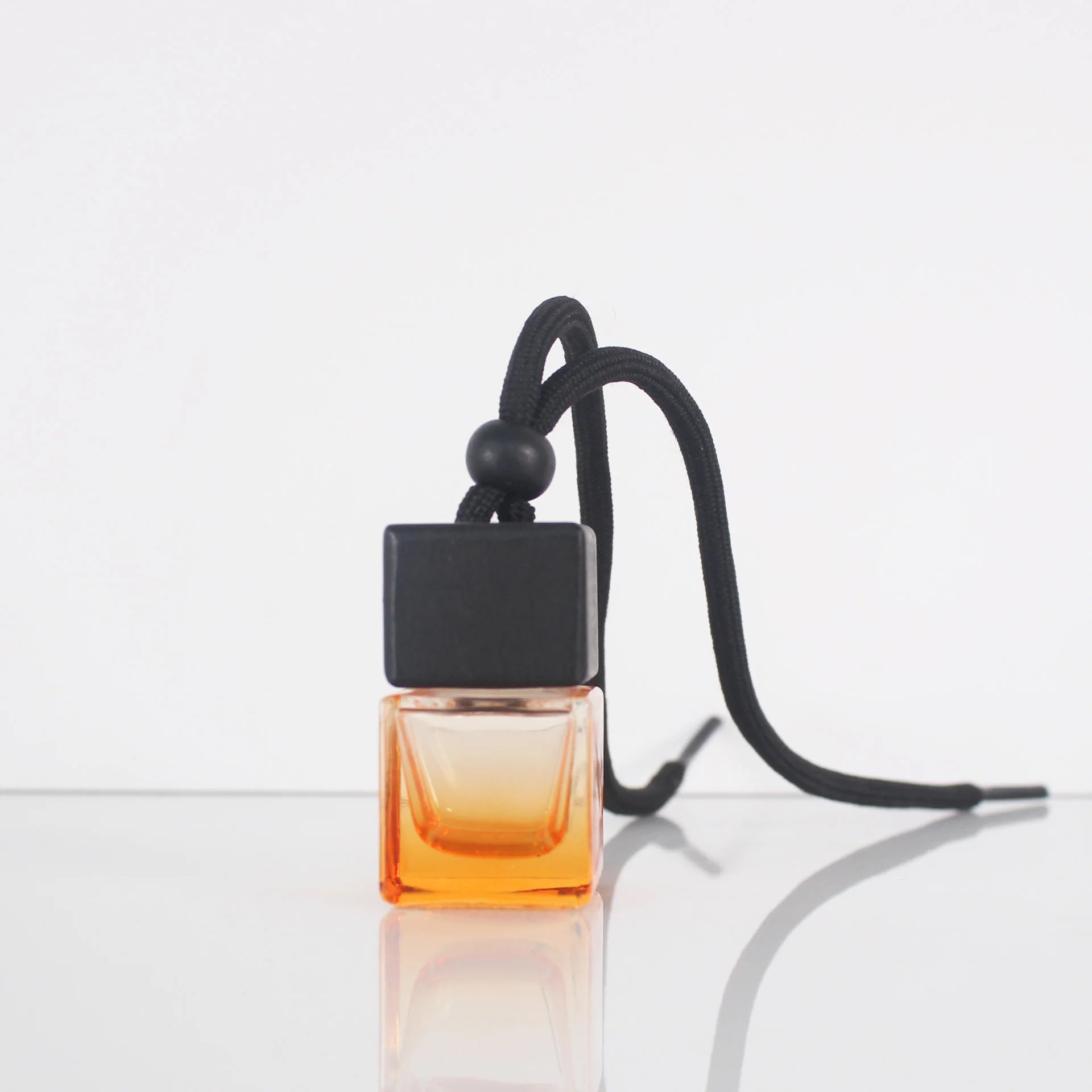 6ml New Arrival Car Hanging Glass Emtpy Bottle With Square Black Wooden Cap Car Air Freshener Diffuser Perfume Bottle