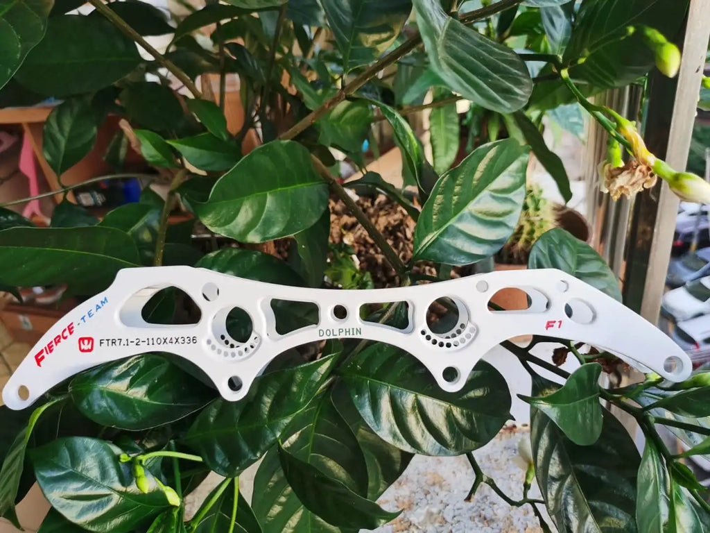 High Quality OEM Aluminum Alloy CNC Inline Speed Skate Chassis High Speed Racing Inline Skate Shoes Frame Spot Supply