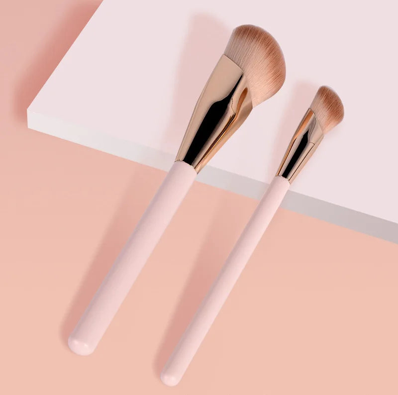 High Quality Thumb Shaped Foundation Brush Private Label Synthetic Hair Used for Concealer Makeup