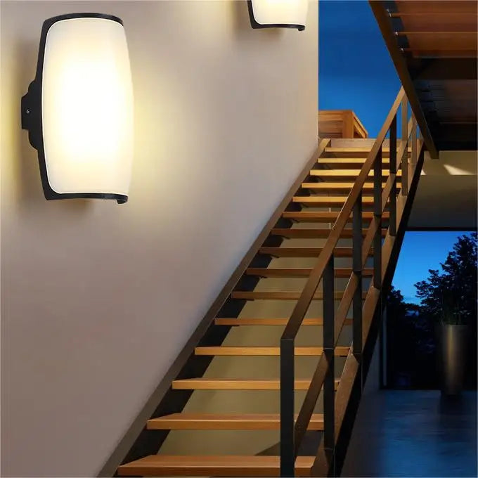Outdoor IP65 Waterproof CE Certificate Wall Lamp for House Yard Garden Backyard Walkway Decoration