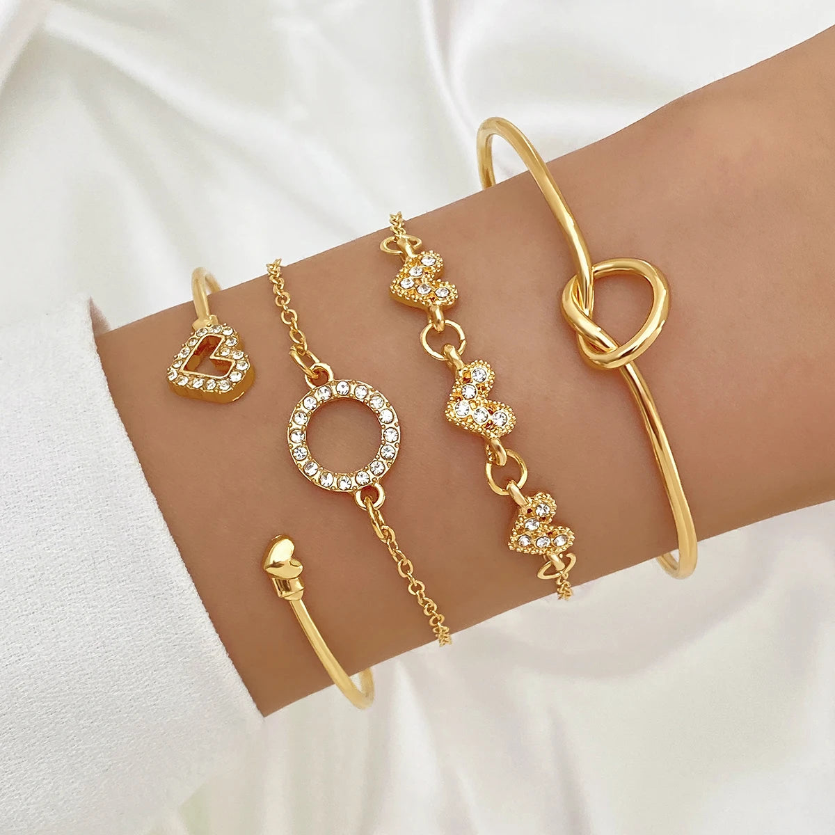 New Cute Cat Geometric Diamond Gold Metal Bracelets for Women Crystal Twisted Gold Color Metal Bangle Fashion Jewelry Gifts