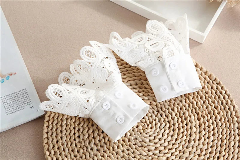 Women Hollow Detachable Sleeve Fake Cuffs Ladies Detachable Shirt Multi Layer Ruffles Solid Color White False Cuffs Wristband