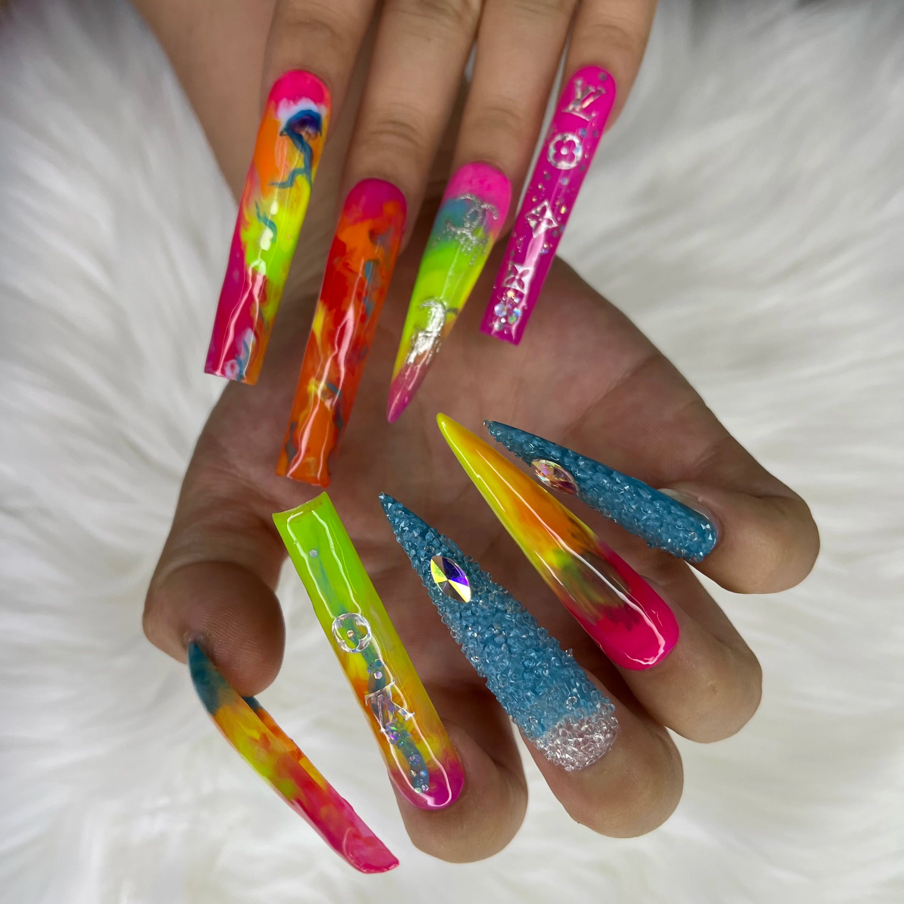 2026 Handmade New Arrival Press-On Nails False Artificial Fingernails with Design for Finger Application Includes Packaging Box