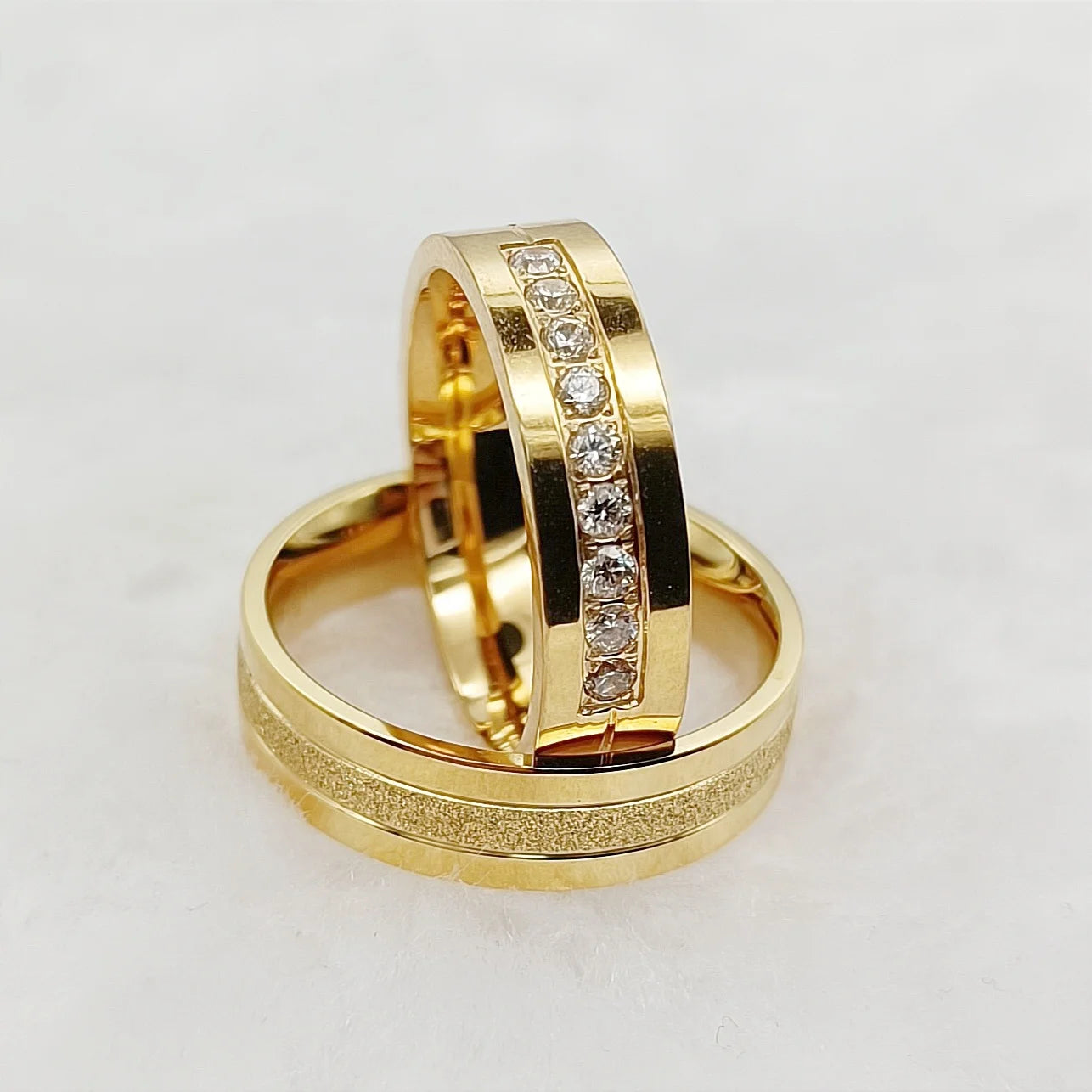 Wedding Rings for Men and Women Lover's Western Designer Jewelry 18k Gold Plated Emery Frosted Stainless Steel Couples Ring