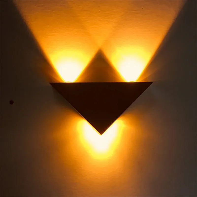 Indoor LED Lighting Aluminium 3W Wall Lamp Brushed Silver Triangle Shape Modern Bedroom Beside Light for Home Decor AC110V 220V