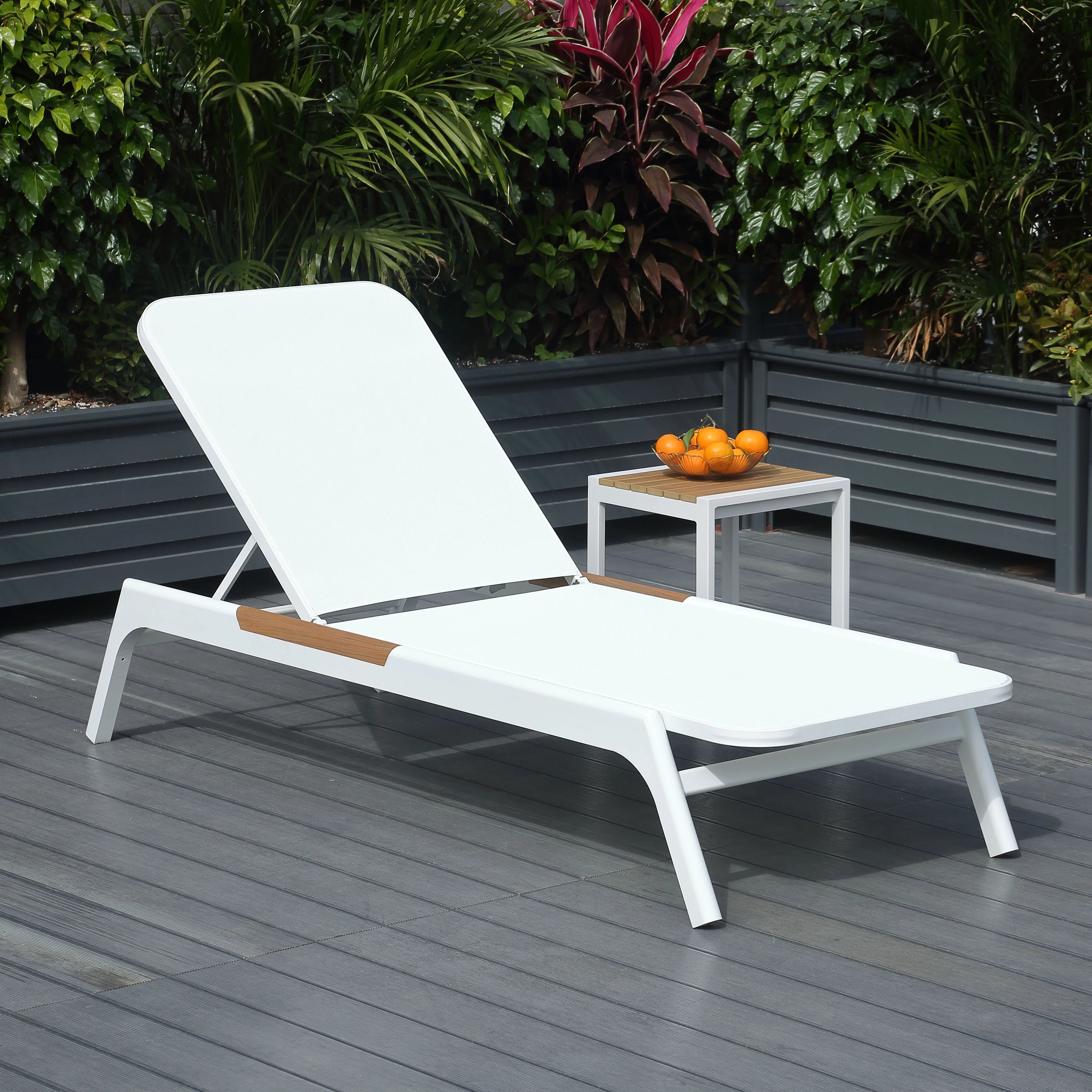 Modern Foldable Outdoor Chaise Lounge Adjustable White Beach Garden Courtyard Patio Hotel Poolside Wood Grain Aluminum Frame Sun