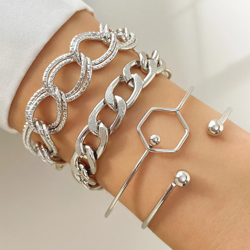 New Cute Cat Geometric Diamond Gold Metal Bracelets for Women Crystal Twisted Gold Color Metal Bangle Fashion Jewelry Gifts