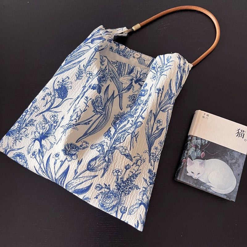2024 New Niche Retro New Chinese-style Blue and White Porcelain Flower Bag Daily Casual Crossbody Bag Women's Thin Cloth Bag