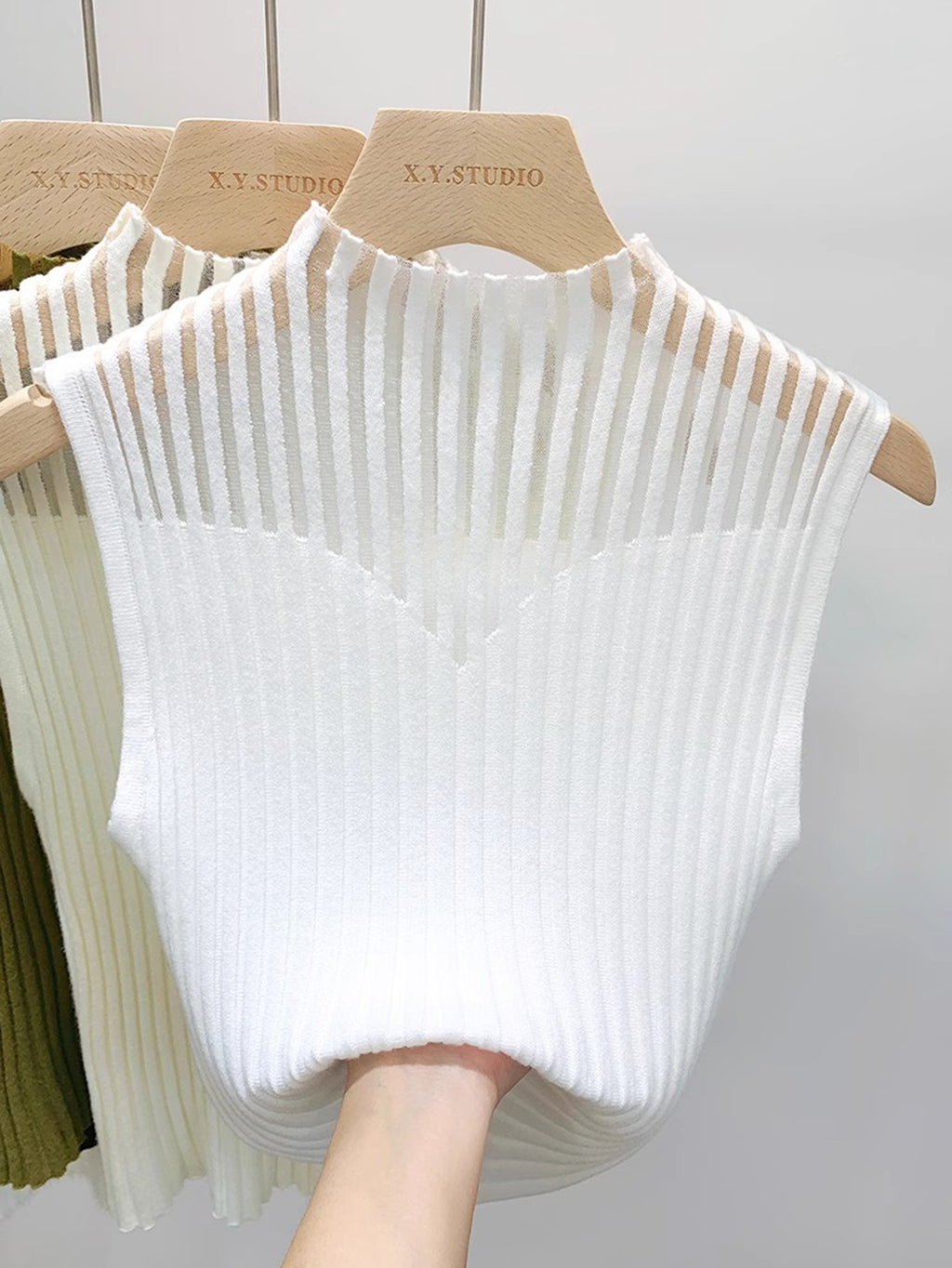 New Style Sleeveless Knit Top for Women, Summer Thin Style with a High-End Feel, Elegant Collar, Vacation Casual Top, Direct Cross-Border Supply