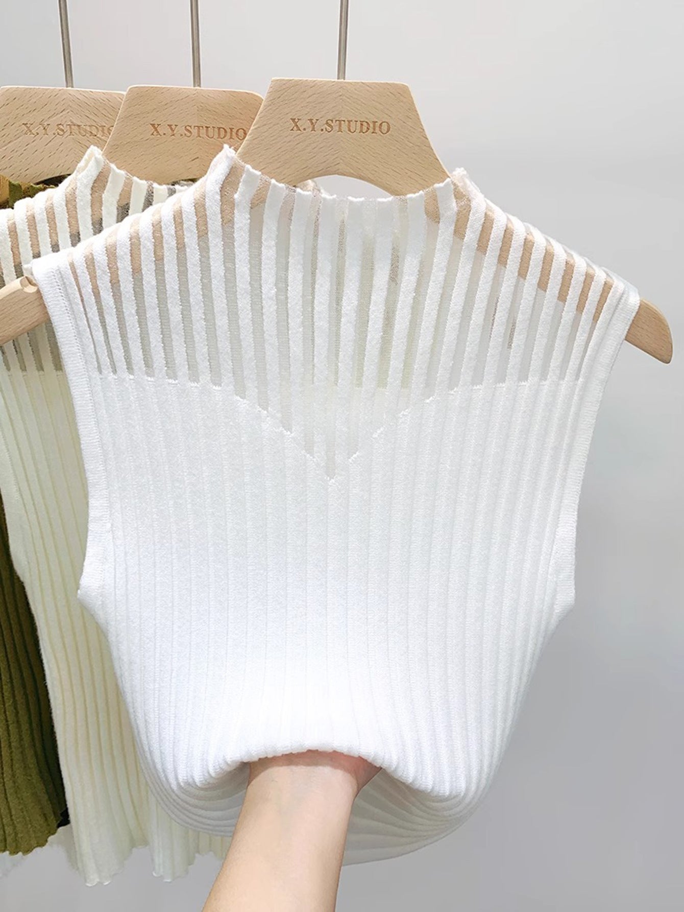 New Style Sleeveless Knit Top for Women, Summer Thin Style with a High-End Feel, Elegant Collar, Vacation Casual Top, Direct Cross-Border Supply