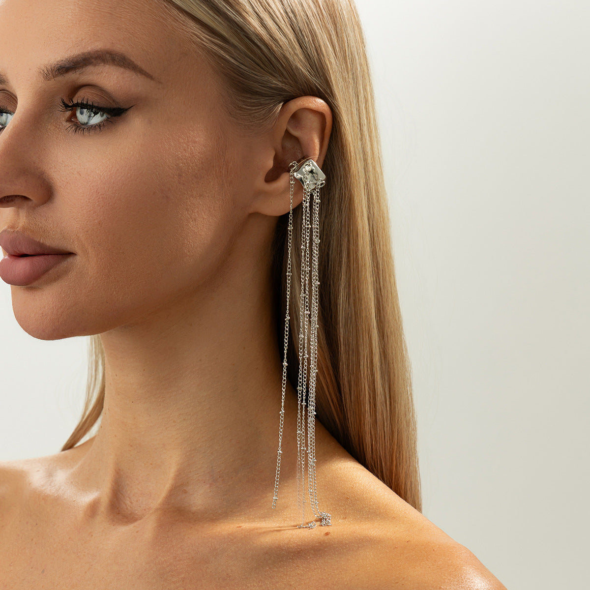 Unique Long Tassel No Piercing Ear Clip Earrings for Women New Gothic Silver Color C-shaped Ear Cuff Fashion Jewelry Gift