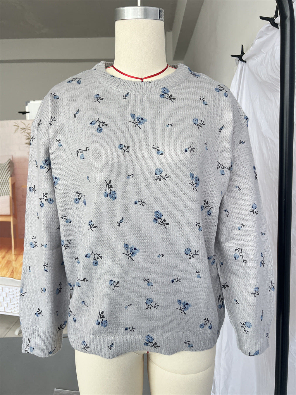 Women's Cream White Floral Print Longline Knit Sweater Crew Neck Relaxed Fit Cardigan with Flowers Fall Winter Boho Chic