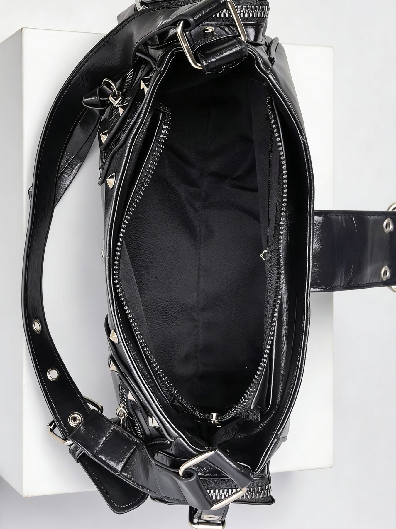 European and American Fashion Personality in Rivet Tassel Spicy Girl Motorcycle Retro Versatile Commuter Underarm Handbag Shoulder Crossbody Bag