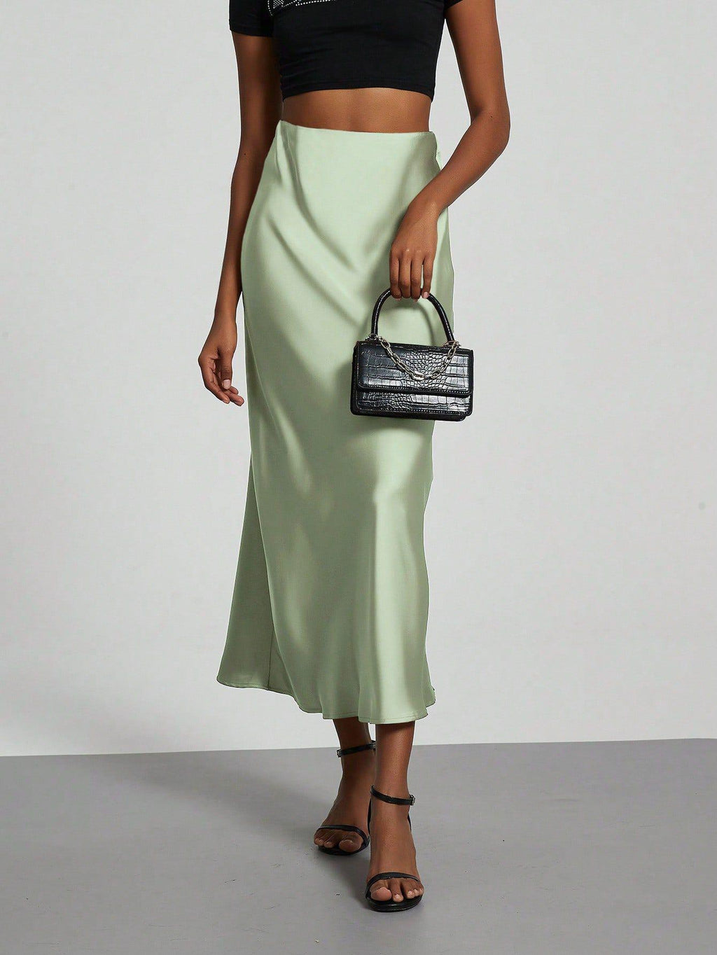 In-Stock Cross-Border Women's Clothing Wholesale European and American Style Elegant Satin Midi Skirt Slimming and Flowy