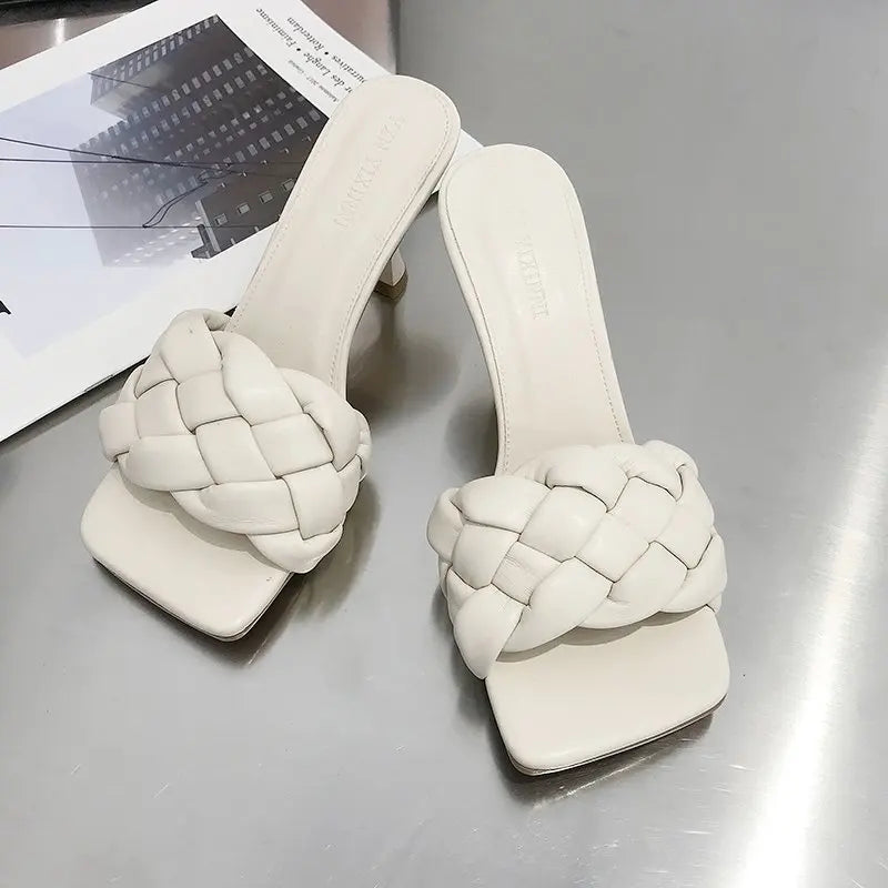 New Women's Summer High-quality Woven Open-toe Flat Casual Slippers Fashionable Stiletto Sandals Womens Outdoor Beach Flip-flops