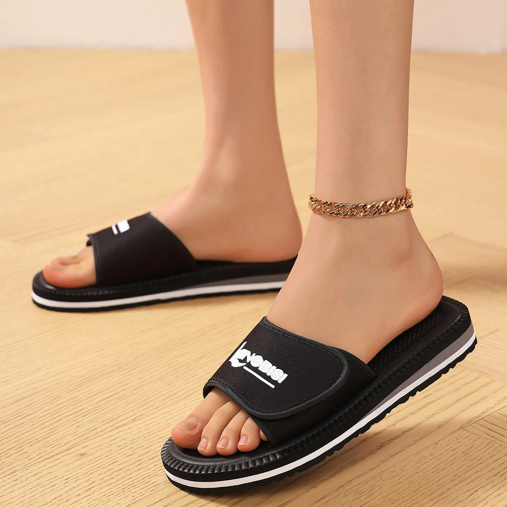 Summer Women's Fashion Slip-On Sandals, Outdoor Beach Shoes, Flat Lightweight Slippers, Home Slippers, Fashionable Casual Sandals, Slip-On with Adjustable Elasticity