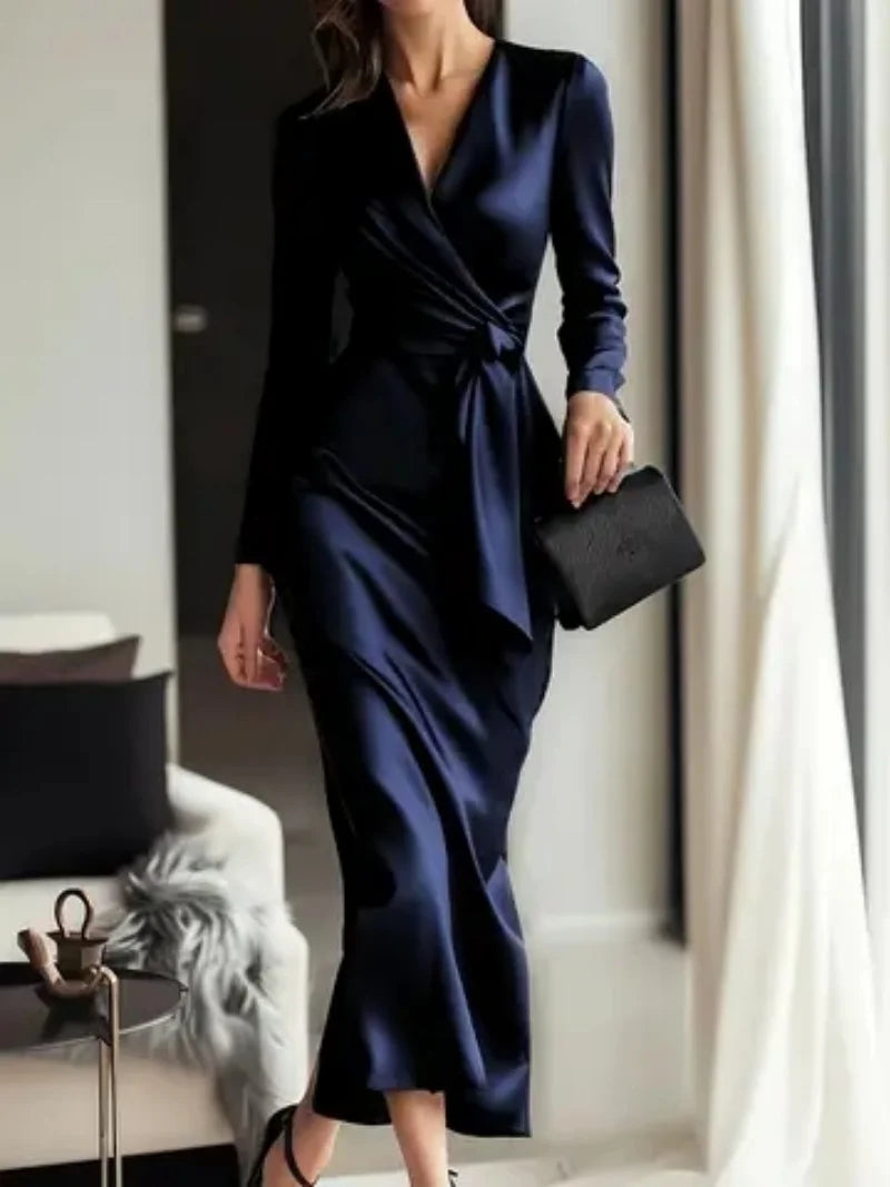 Autumn temperament goddess Hepburn style long-sleeved lace-tight waist dress for women