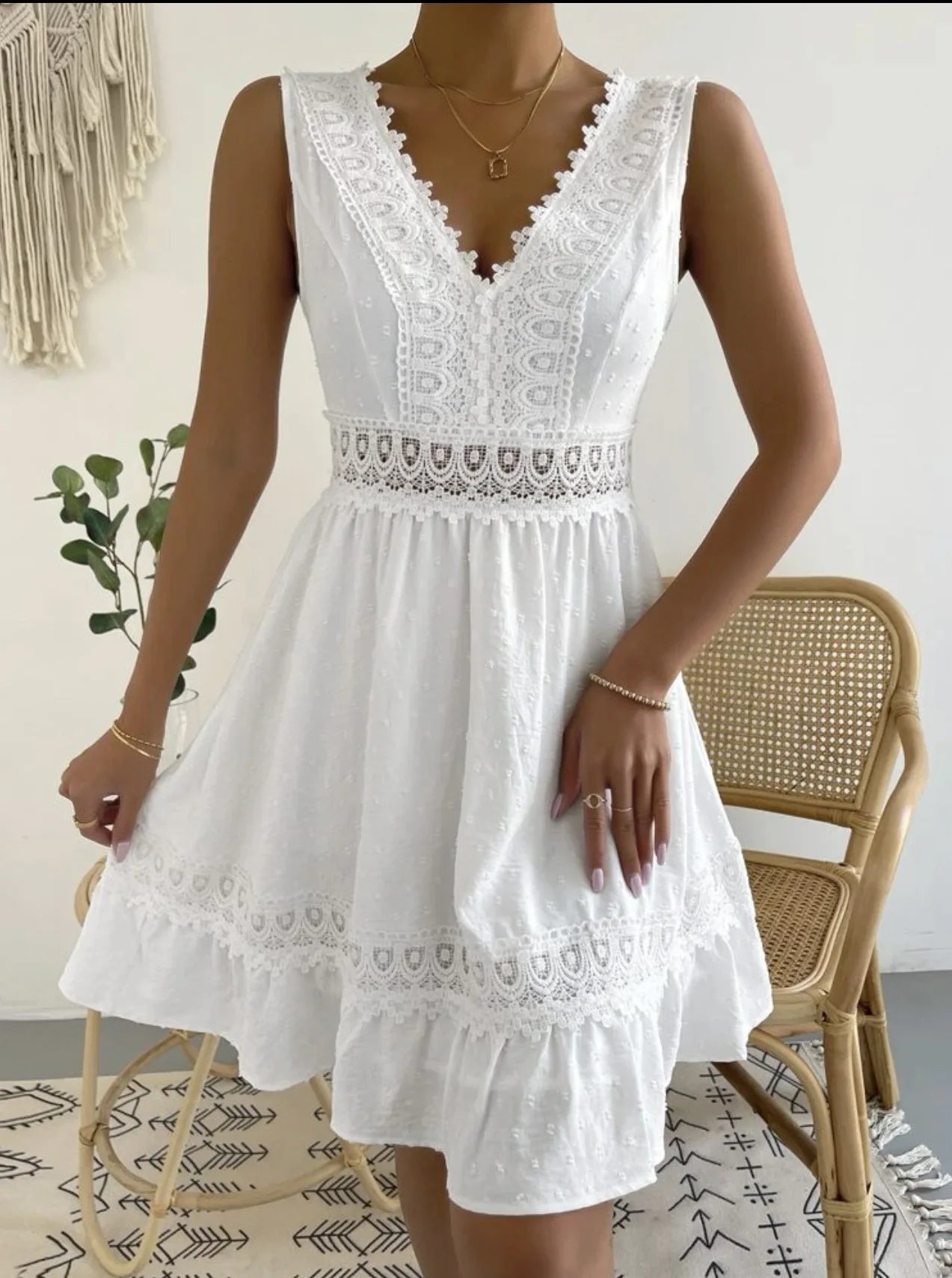 Women's White Party Dress Fashion Lace V-neck Ruffle Hook Flower Hollow Waist Mini Women Dresses Summer Sexy Prom Female Vestido