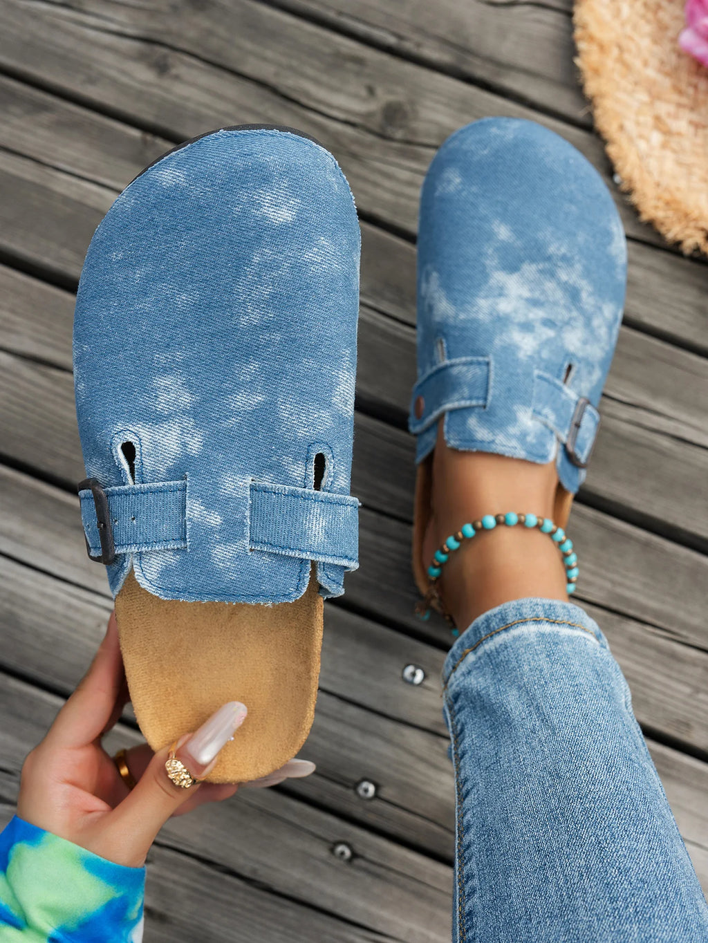 2025 New Model All-Season Autumn and Winter Women's Indoor and Outdoor Non-Slip Fashionable Casual Shoes with Cork Thick Sole, Flat Heel, Half-Covered Toe, Slip-On Slippers, Casual Buckle Slippers Suitable for All Seasons and