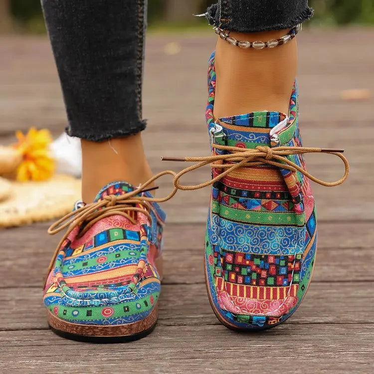 Spring 2025 Women's Printed Canvas Shoes Flat Platform Casual Toe Loafers Breathable Autumn Fashion Sneakers