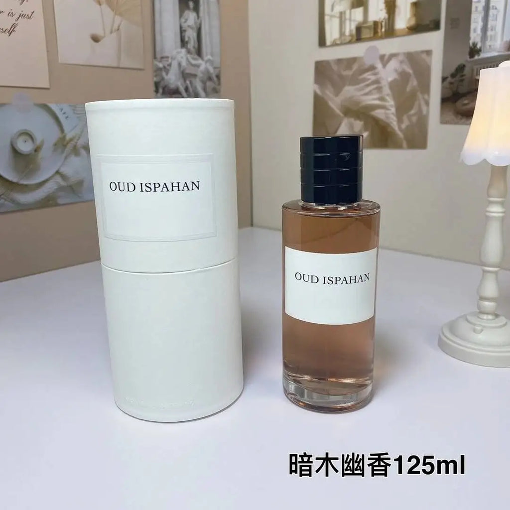 100/125Ml Unisex Brand Perfume Floral Herbal Notes Featuring A Mysterious Elegant And Rich Fragrance For Social Occasions