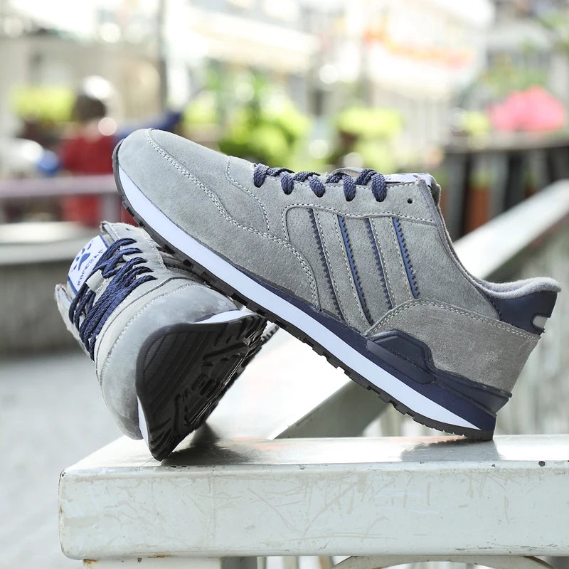 Lightweight Men Sneakers Classical  Suede Leather Men Running Shoes Outdoor Comfortable Sport Shoes Breathable Flat Casual Shoes