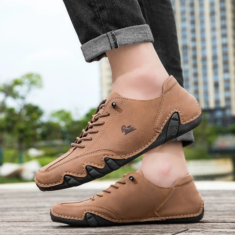 New Men's Shoes Leather Womens Loafers Soft Sole Comfortable Outdoor Walking Shoes Low Top Breathable Women Men Sneakers Zapatos