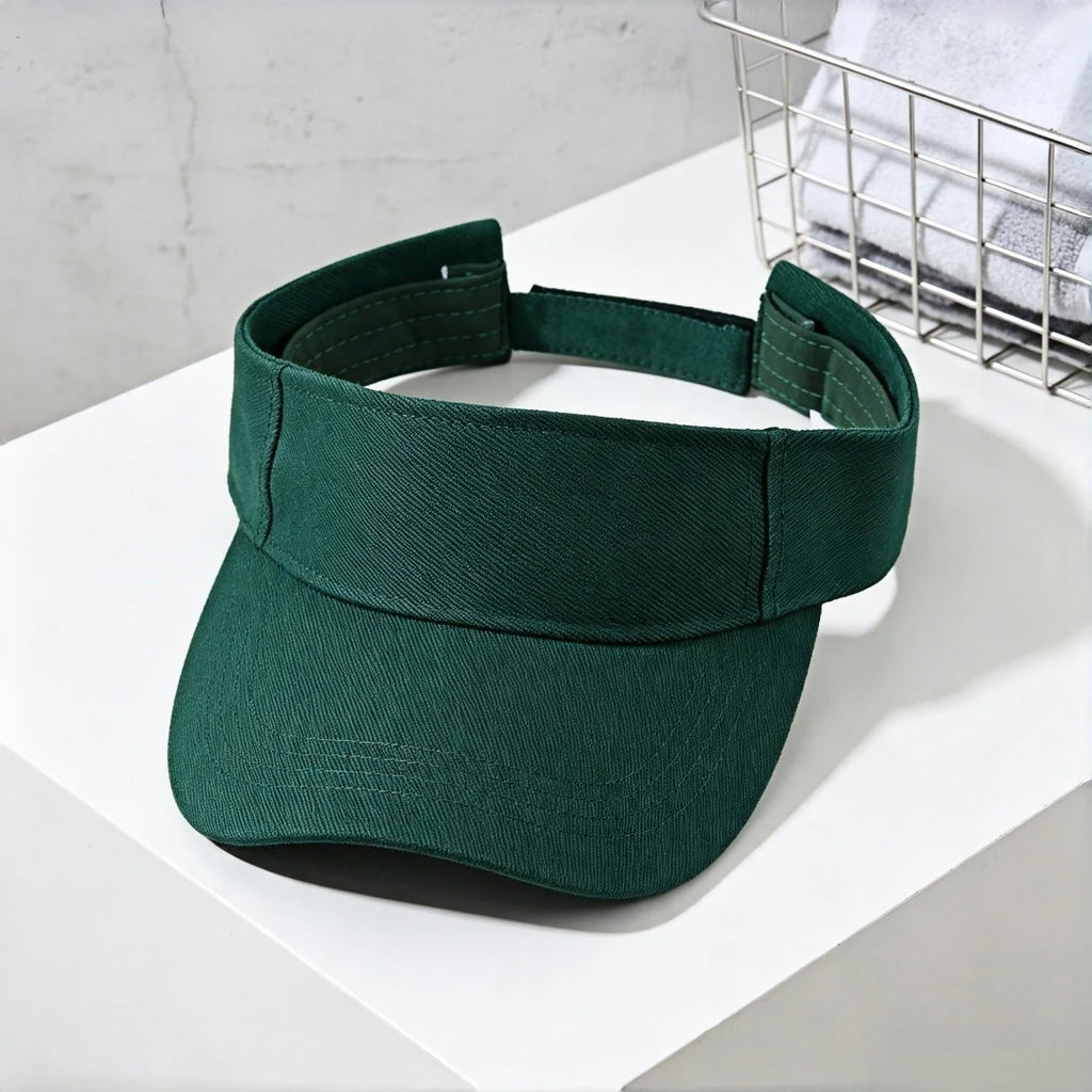 Solid-color brimless sun hat with adjustable snap fasteners. Sporty sun hat suitable for both men and women. Lightweight basebal