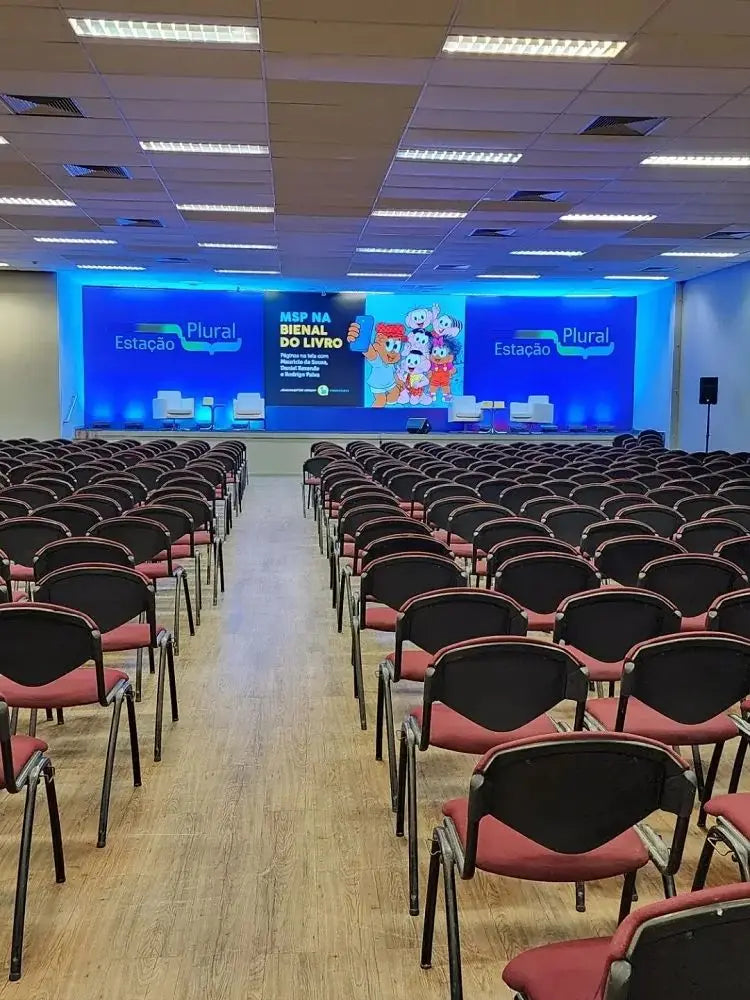 Hot-selling custom-made indoor P2.976 LED screen/LED video wall from Chinese factory