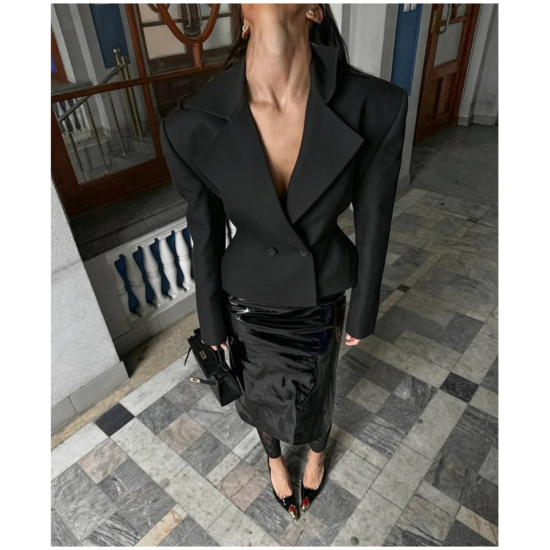 Dark Burgundy Waist-Cinching Shoulder Pad Blazer 2026 Women's Stand Collar Button Design Height-Enhancing Slimming Commute Coat