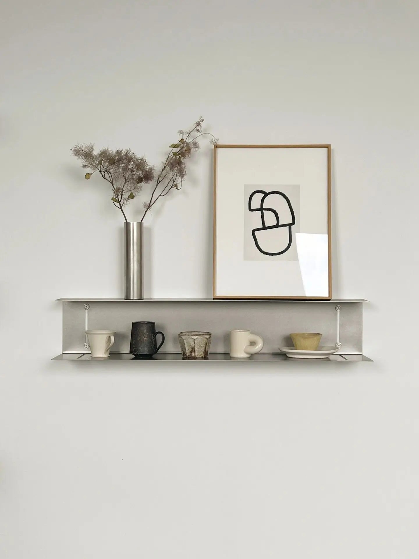 Modern Light Luxury Style Bar Coffee Shop Minimalist Art Pendant Wall-Mounted Decoration Stainless Steel Storage Rack Customized