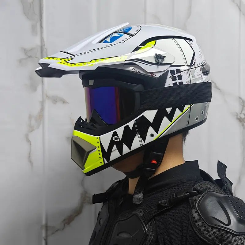 ORZ-905-Mountain bike off-road helmet, four season electric bike helmet, men's rally helmet, mountain speed reduction