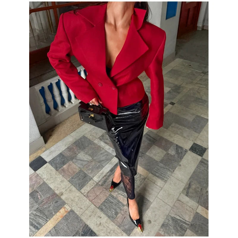 Dark Burgundy Waist-Cinching Shoulder Pad Blazer 2026 Women's Stand Collar Button Design Height-Enhancing Slimming Commute Coat