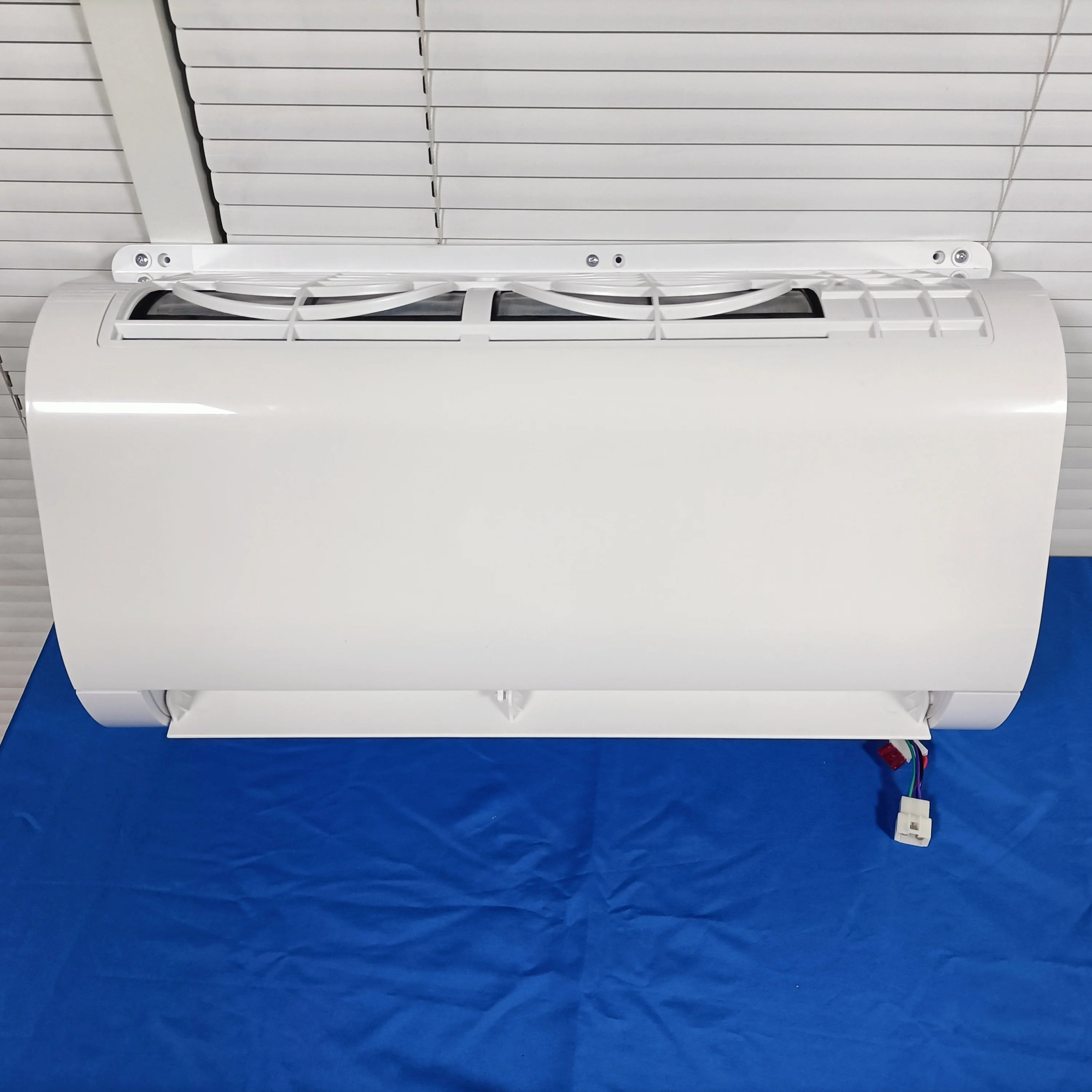 Electric Mini Auto Dc 12v 24 Volt 220v Car Air Conditioner For Diesel Generator Truck New Energy Vehicles RV Ship
