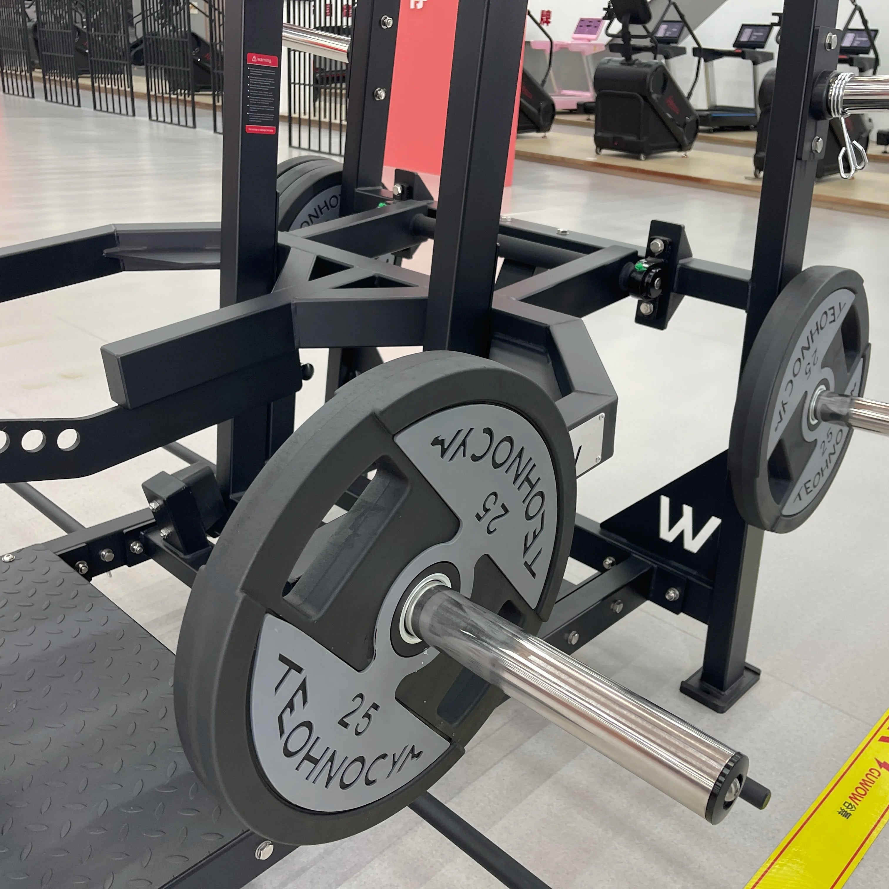 Customized Promotion Gym Weight Machine For Selected Muscle Exercises Steel Hip Belt Squat With Arm Function Safety Features