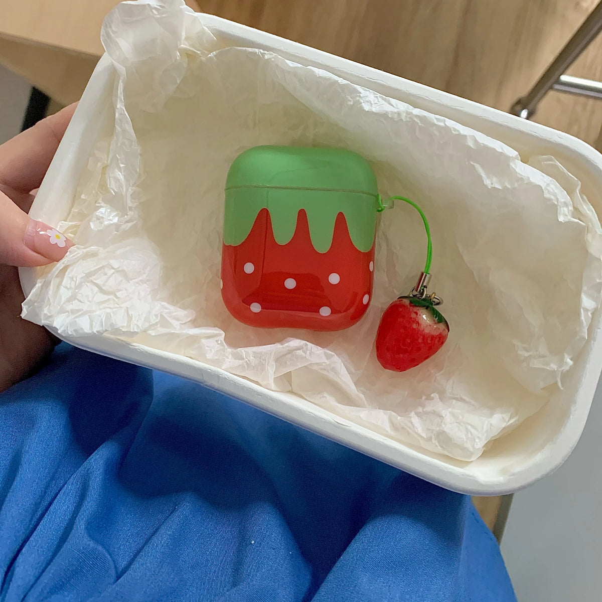 Cute Lovely White Polka Point Red Strawberry Glossy Earphones Cover Case for AirPods 1 2 3 4 5 Pro 2 Pro 3 with Charm Pendant