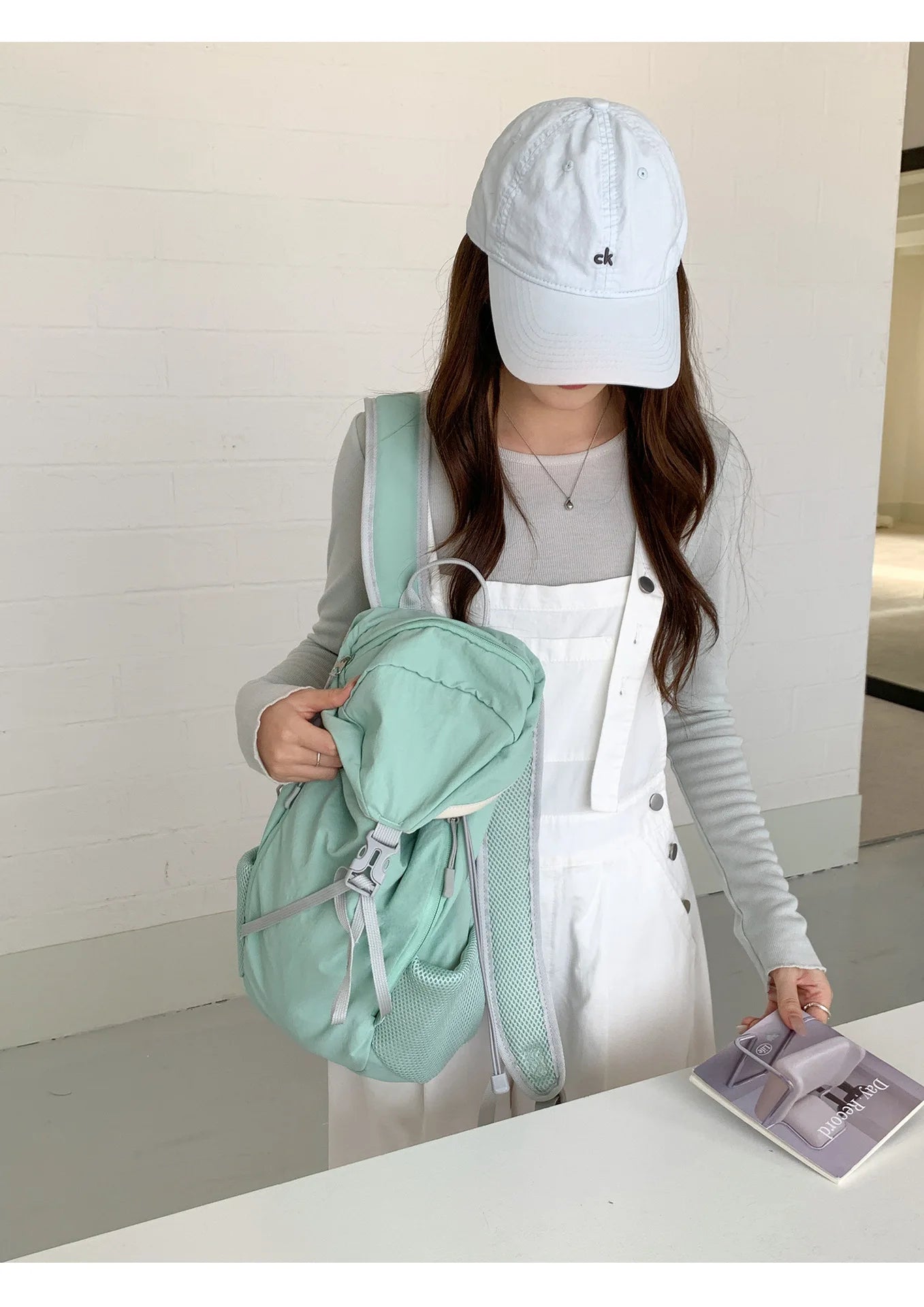 Women Outdoor Sports Backpack With Large Capacity Lightweight Nylon Backpack Suitable Casual Versatile Camping Travel Bag Unisex