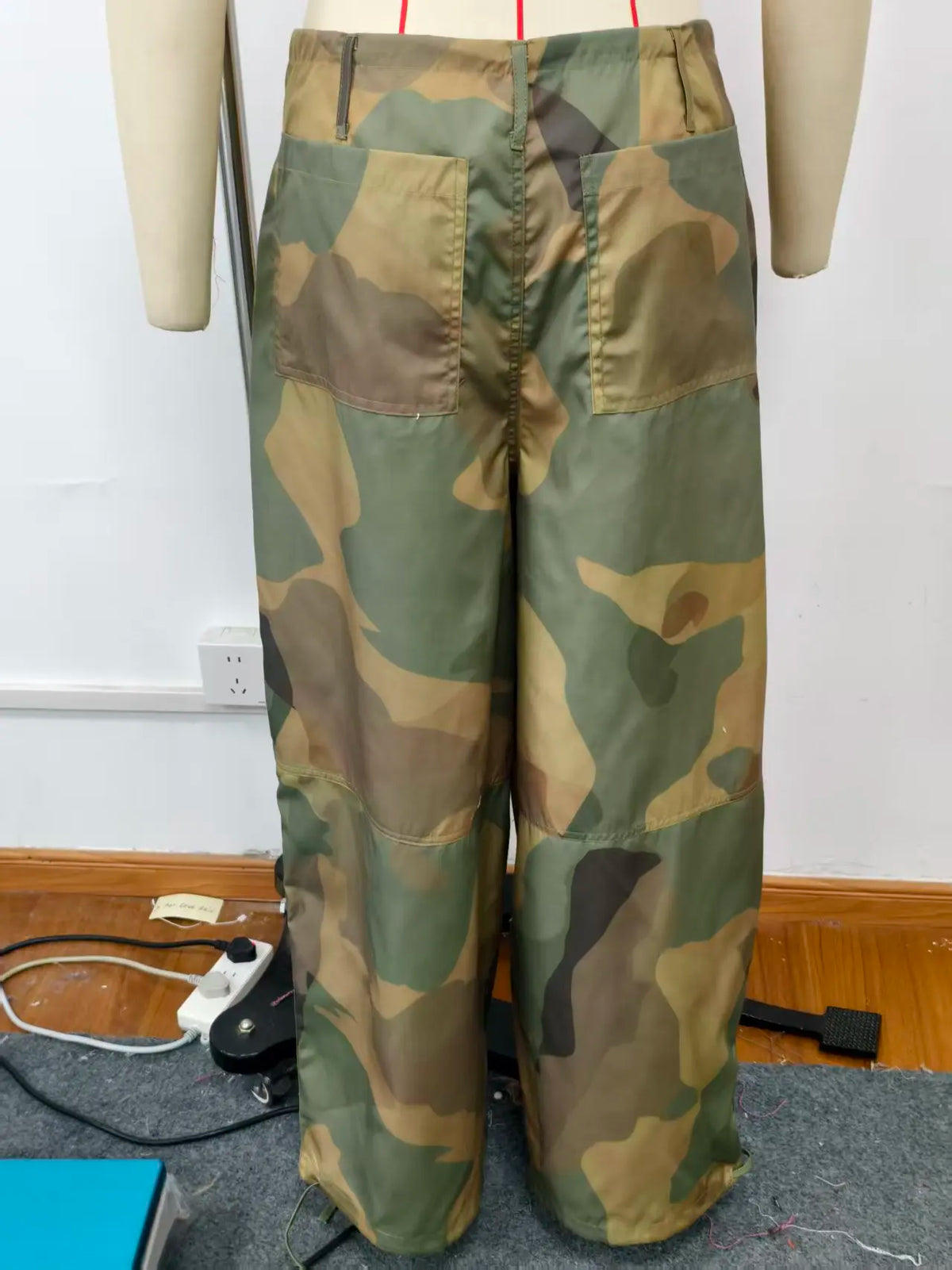 Camo Print Drawstring Waist Women Pants Wide Leg Loose Cut Drawstring Hem Relaxed Fit Casual Trouser Streetwear 2026 New Fashion