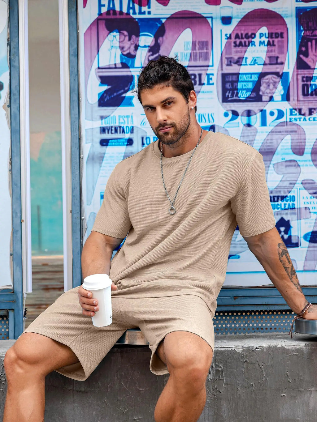 Summer New Men's Short-sleeved Hawaiian Print Two-piece Beach Vacation Breathable Short-sleeved With Drawstring Loose Shorts