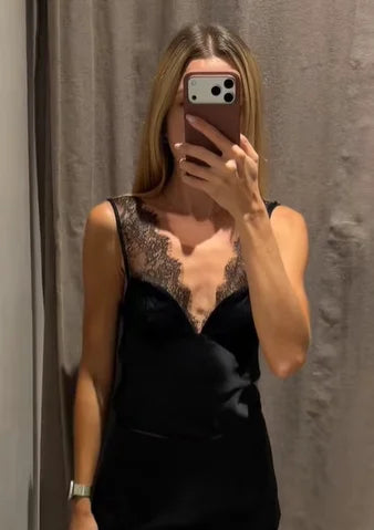 Women Sexy Black Lace Patchwork Satin Vest Elegant Sleeveless See Through V-neck Loose Vests 2025 Lady Vacation Party Chic Wear