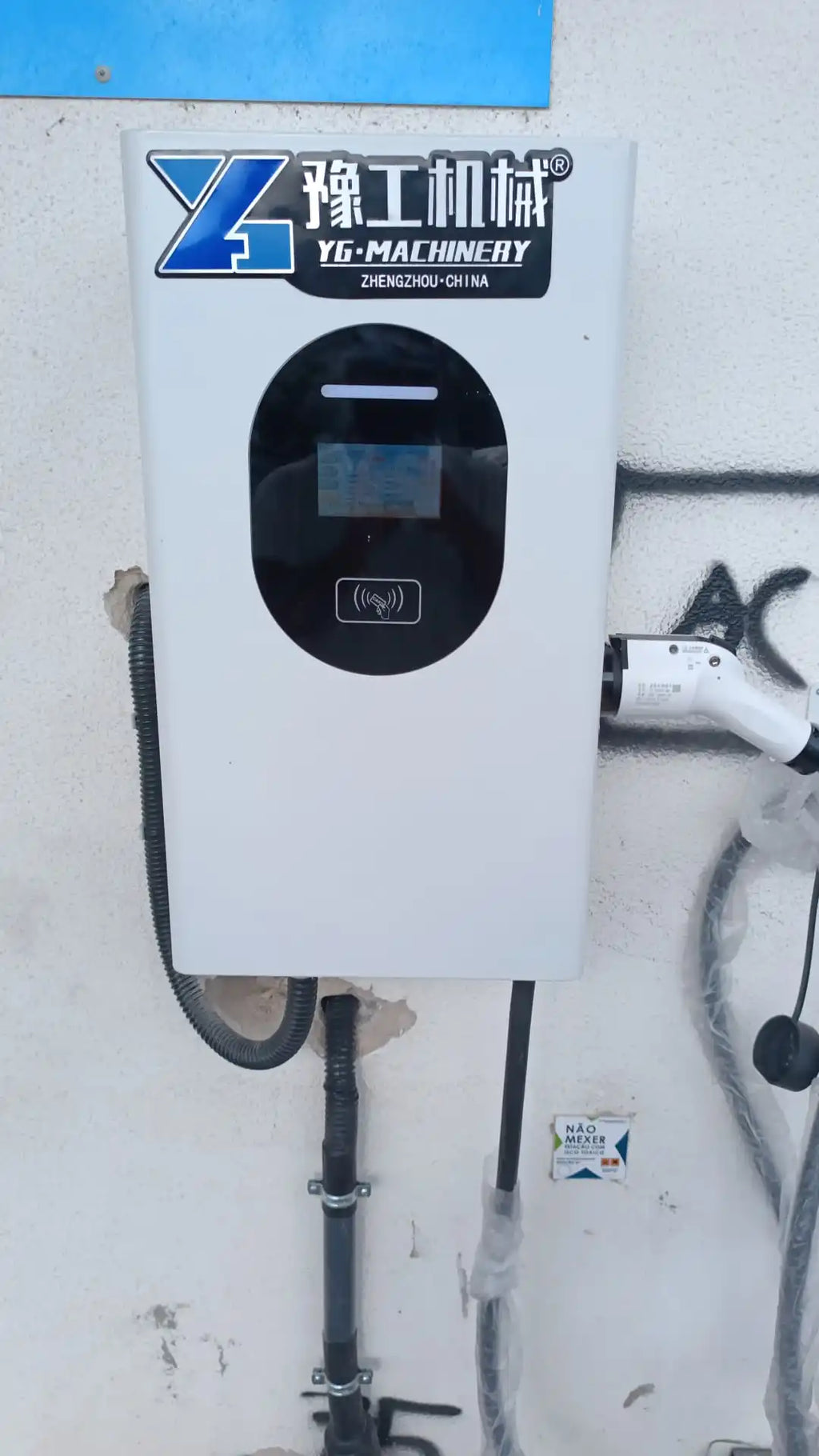 DC EV Charging Station 120kW Fast Charger CCS2 GBT Dual Connectors RFID LCD Screen Commercial Public Fast Charger