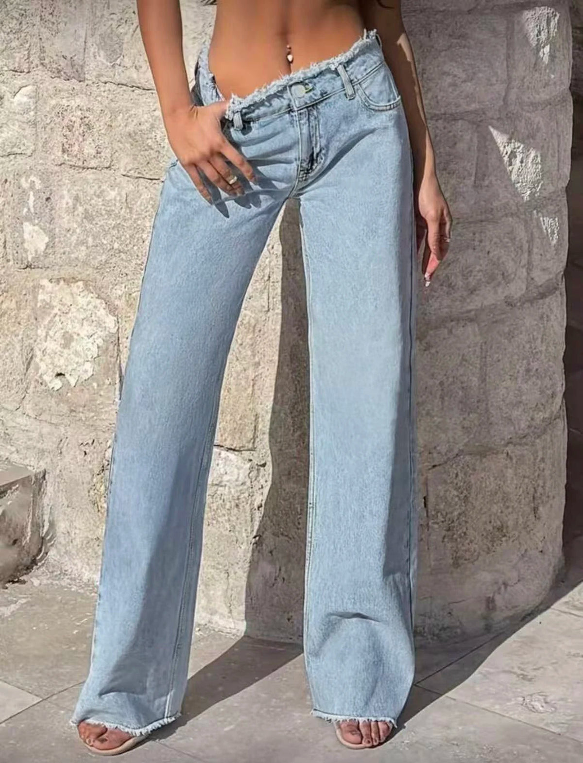 Light Blue Raw-Hem Straight-Leg Jeans for Women, High-Waisted Relaxed-Fit Full-Length Trousers with Raw Hem