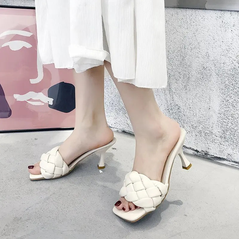 New Women's Summer High-quality Woven Open-toe Flat Casual Slippers Fashionable Stiletto Sandals Womens Outdoor Beach Flip-flops