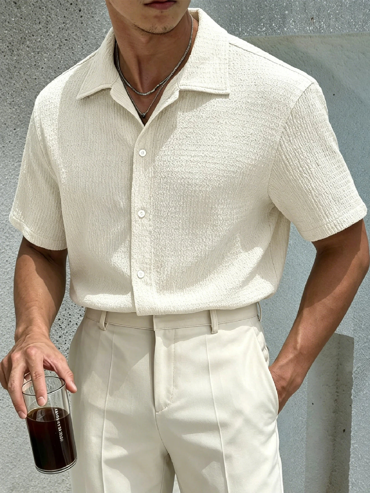 Men's Minimal Commute Textured Short Sleeve Shirt, Lapel Button Placket, Crinkle Breathable Fabric, Elegant Top for Office Daily