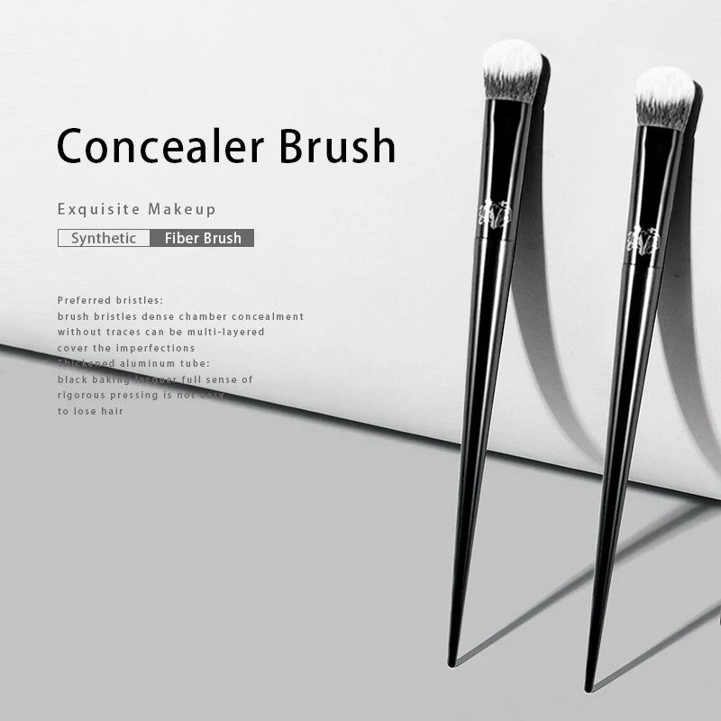 Kat Von D- Makeup Brush 35 Concealer Brush Soft Fiber Hair Elegant Black Handle Brand Makeup Brushes for Woman