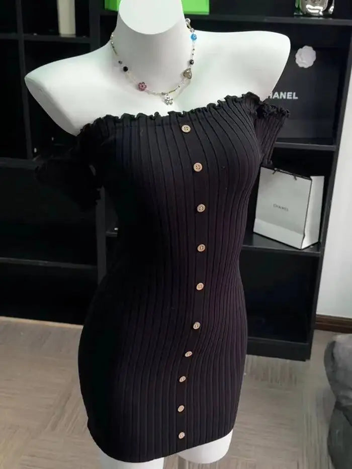 2026 New Summer Women's Knitted Short Sleeve Dress Atmosphere Style Outfit Petite Waist Trimming Slim Fit Hip Wrap Short Dress